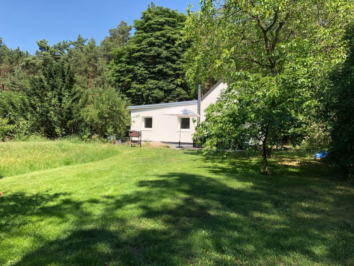 Cottage Am Wald Bei Berlin Falkensee Exteriör bild